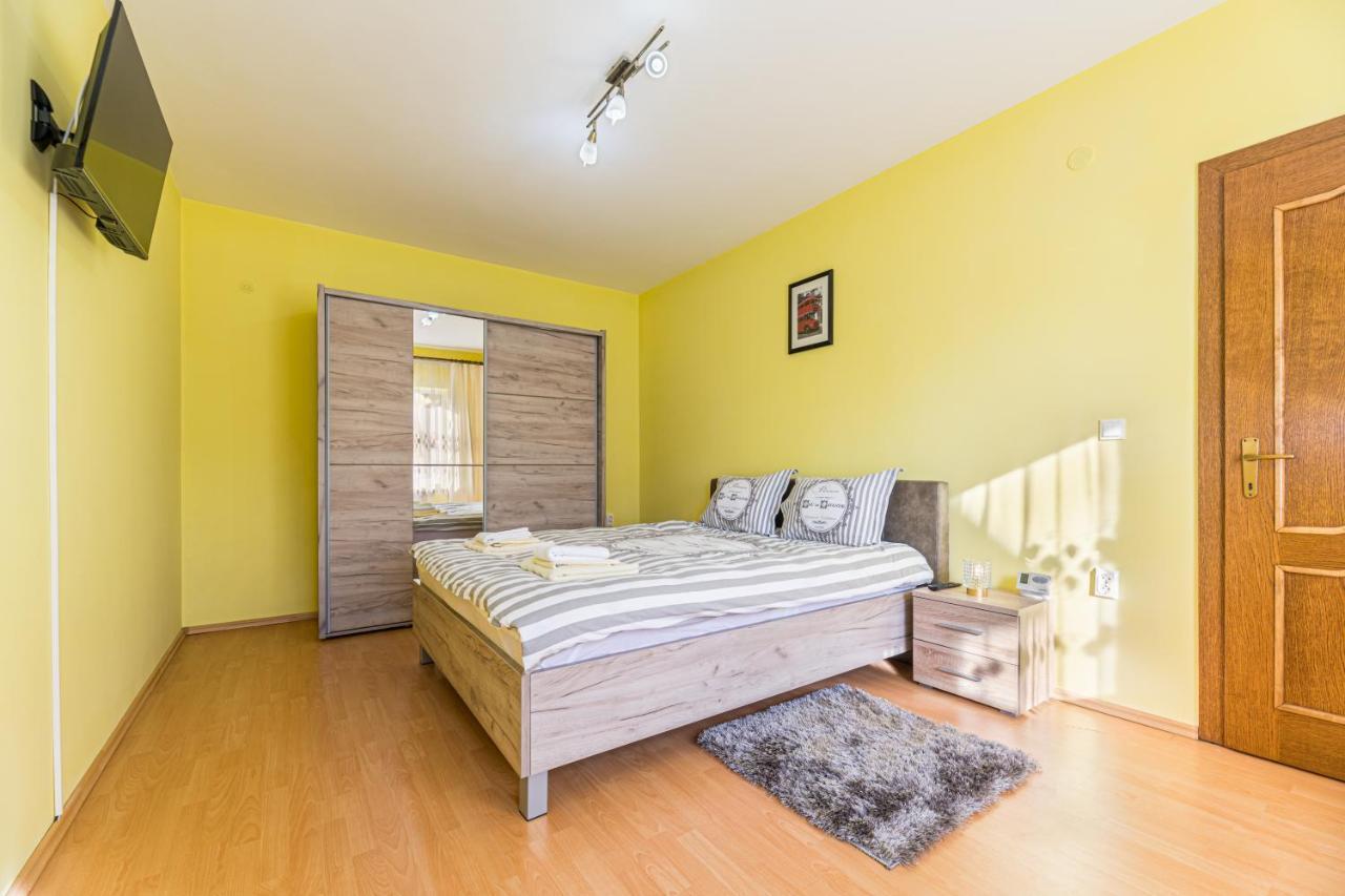 Willa Casa David Săcele Zewnętrze zdjęcie