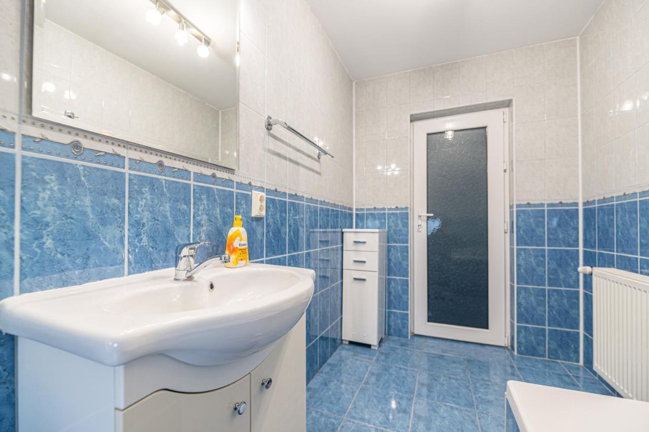 Willa Casa David Săcele Zewnętrze zdjęcie
