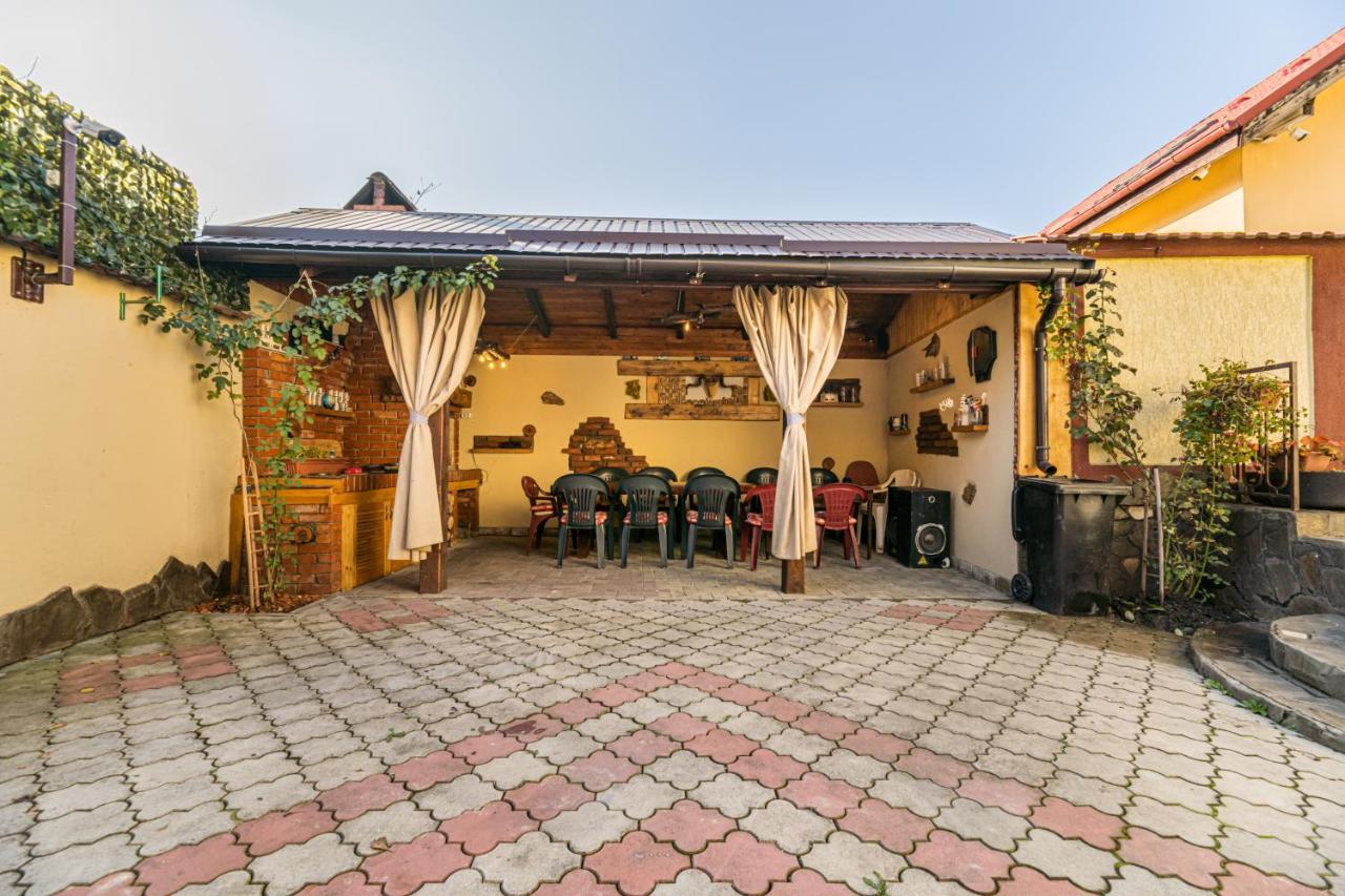 Willa Casa David Săcele Zewnętrze zdjęcie